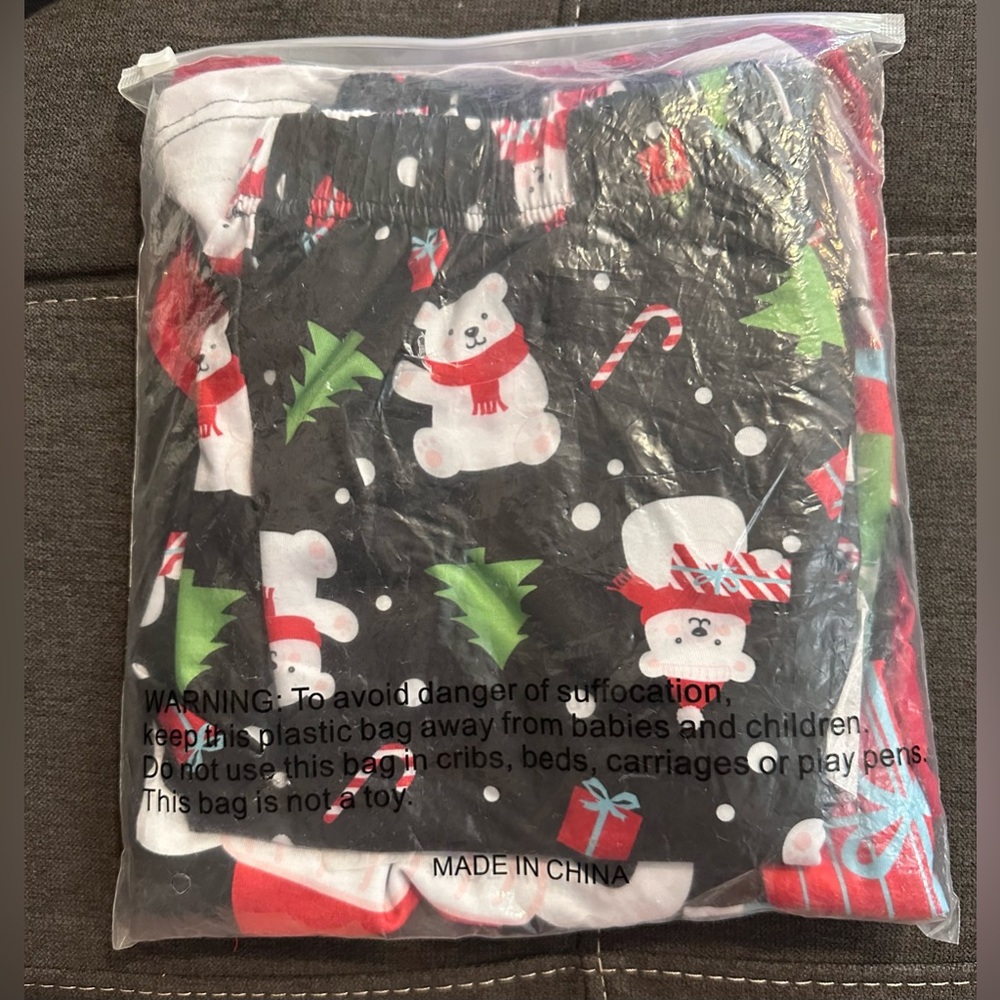 Christmas Pajamas Set Holiday Santa Claus 2Pcs PJS Set women XSMALL(NEW) - Picture 4 of 4